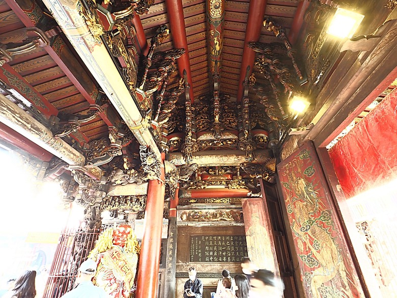 北港文化中心、北港登記所｜遊客中心、北港朝天宮、水道頭文化園區、甕牆、集雅軒、義民廟，還有鴨ㄚ小麵店之神級滷肉飯與日發製飴店之北港飴 — 2025年農曆年前返鄉順路之 北港半日小旅行 —【小惡魔畫蛇添福】補篇(5)