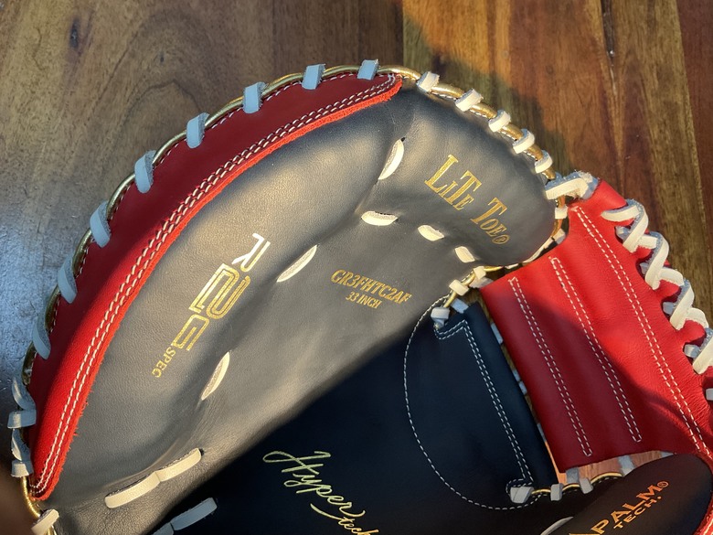 Rawlings 9歲左撇子也能用的捕手手套 ！