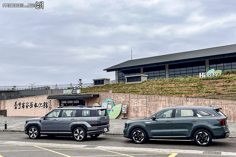 今晚，我想來點韓風休旅全家餐！Hyundai Santa Fe vs. Kia Sorento