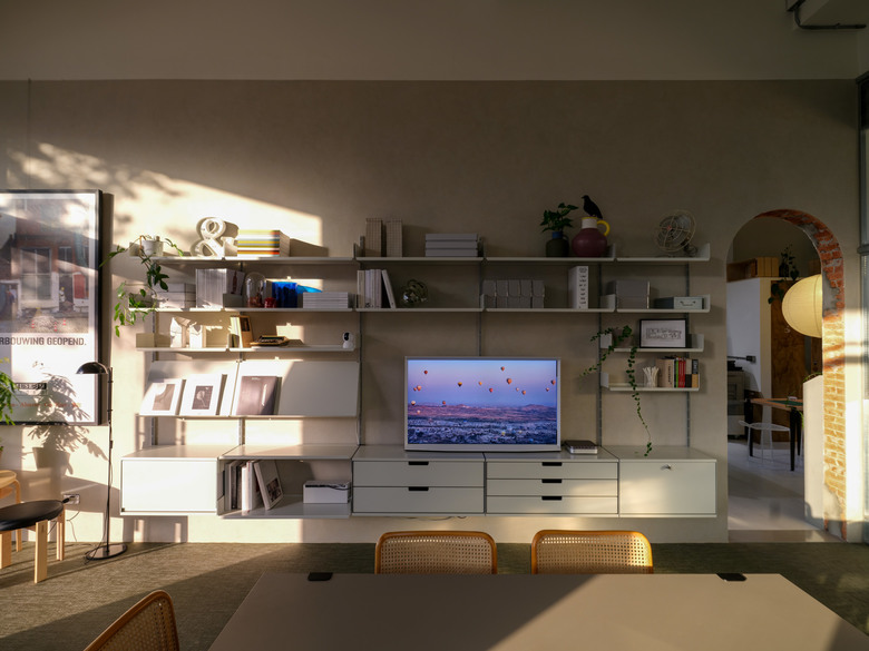 【非廣告】Samsung The Serif風格電視的使用範例