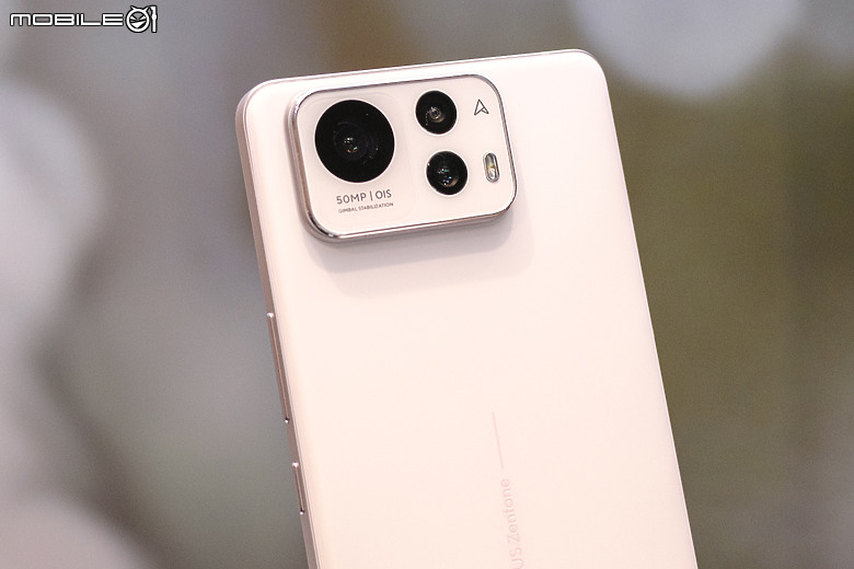 相對平價的AI旗艦!ASUS Zenfone 12 Ultra 2/7開賣