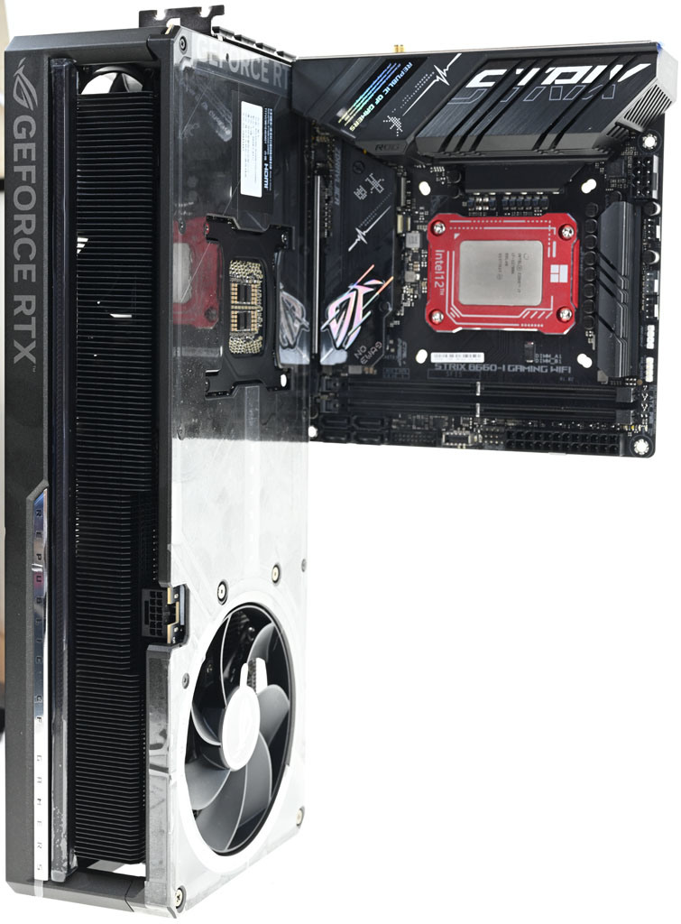 點我看大圖 動爪玩ROG ASTRAL GEFORCE RTX 5090超頻版-開箱篇