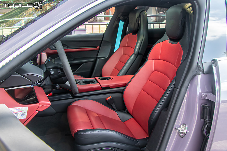 Porsche Taycan 4S Cross Turismo 小改款試駕｜性能、續航大提升，還有難以取代的獨特性！
