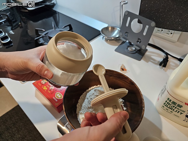 點我看大圖 年後小確幸:和老婆一起炸年糕,重溫兒時的甜蜜滋味
