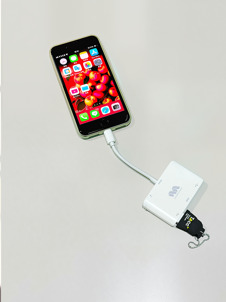 iPhone AV 影音轉接器可以外接USB keyboard, mouse, SSD, and camera/camcorder from Bohengliu (Jacky)
