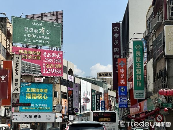 預售買賣雪崩式下降，中市10區交易個位數
