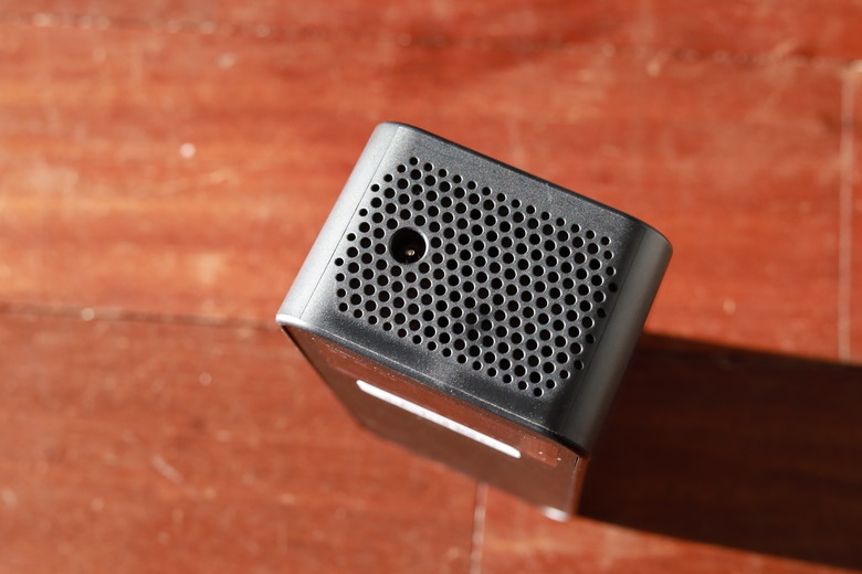 開箱 常在路上走跳的安全性預防配備 PHILO TP20 ll 無線5000容量電動急速打氣機