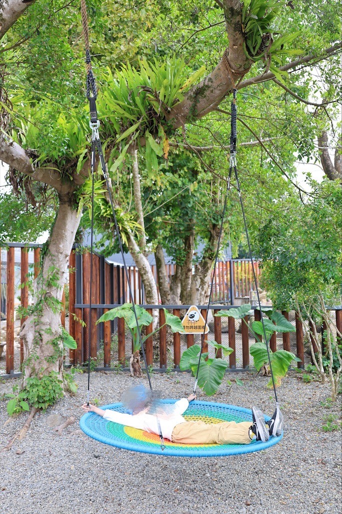 山巒景色讓人感到美不勝收，園區有超人氣的水豚君、笑笑羊，也有許多可愛小動物