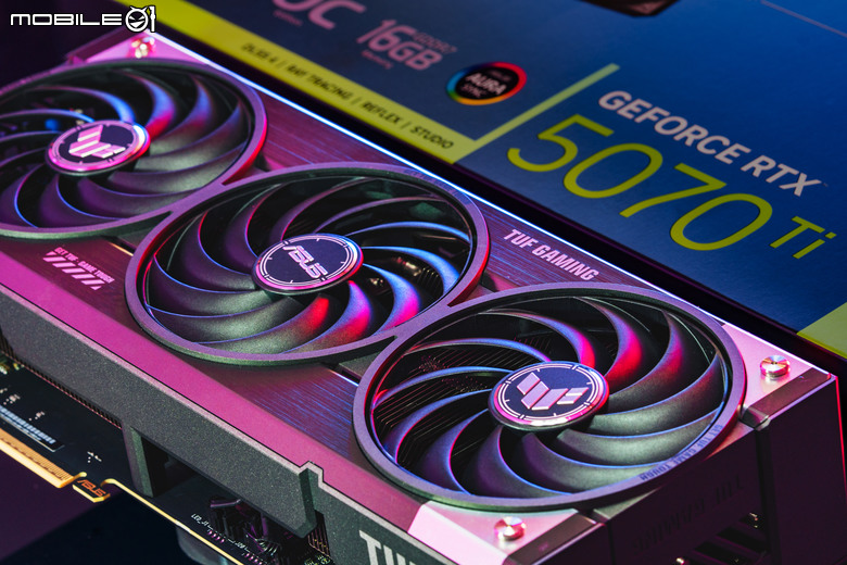 ASUS TUF GeForce RTX 5070 Ti O16G GAMING 顯示卡開箱實測 以優異散熱性能帶來效能加值的超頻卡選擇