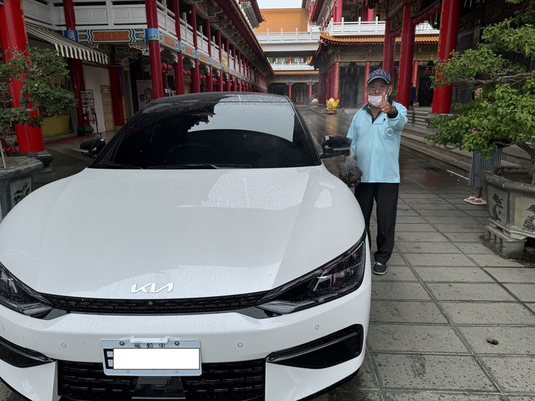 早晚要買電動車!200萬預算從Tesla一路看到最後選擇EV6 AWD