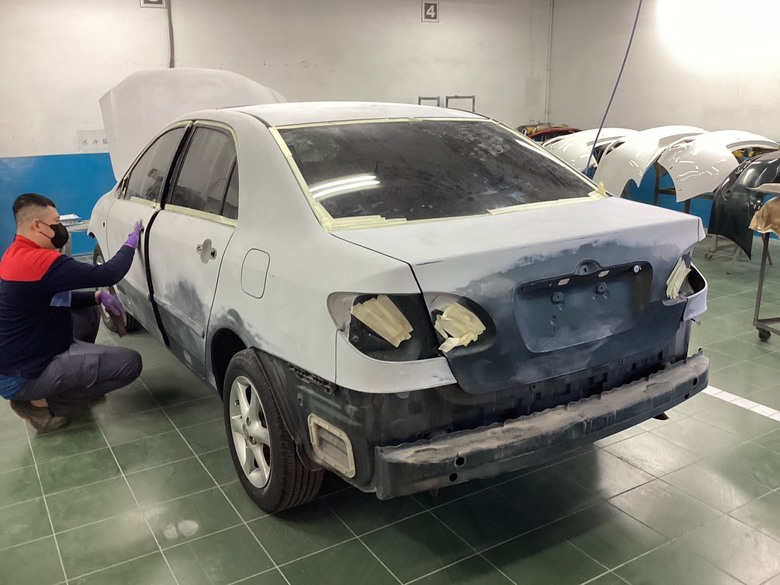 2003年altis1.8E穿新衣