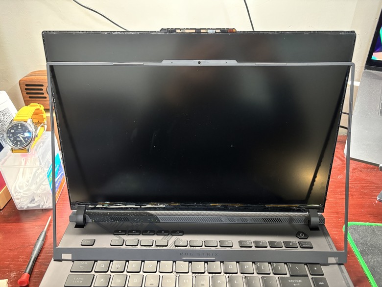 ROG SCAR 筆電摔地上了 DIY升級更換Mini-Led面板