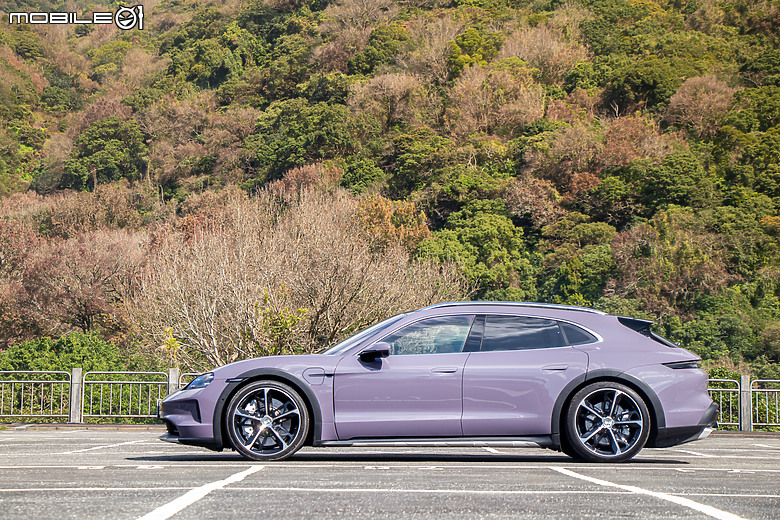 Porsche Taycan 4S Cross Turismo 小改款試駕|性能、續航大提升,還有難以取代的獨特性!