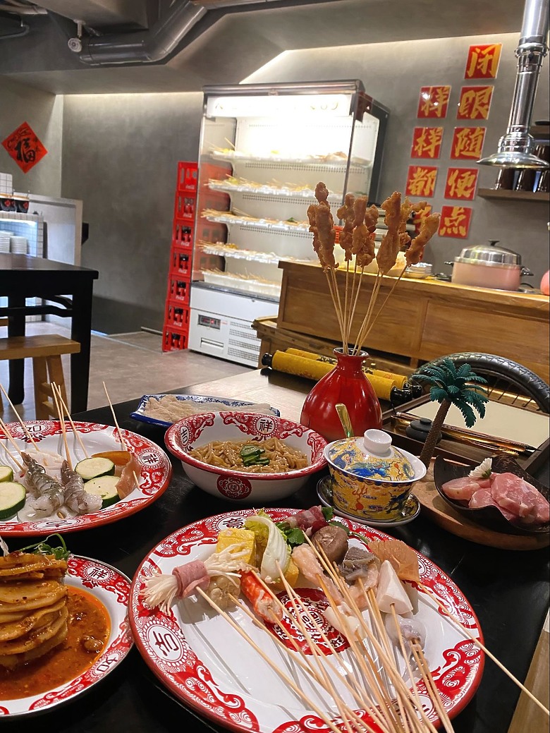 點我看大圖 【松菸食記】聚面 延吉街巷弄裡的串串麻辣火鍋,椰子雞湯,現煮桃膠,酥炸重慶小酥肉