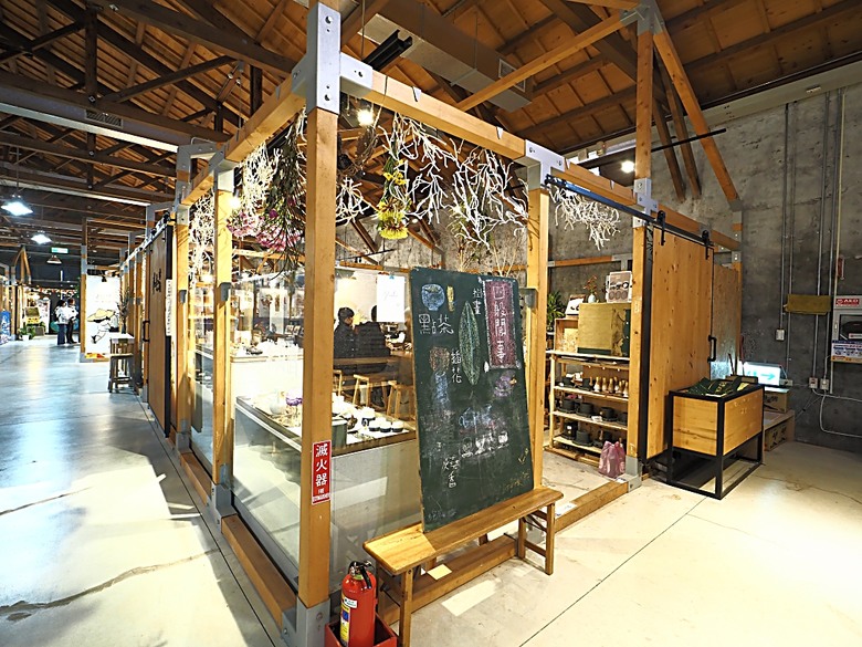 湯圍溝溫泉公園、麒麟酒店、成功國小舊禮堂與校長宿舍(moku旅人書店)、聖母醫院耶穌聖心堂、勉民堂、羅東中山公園、中興文化創意園區 — 礁溪溫泉旅館與羅東一日遊