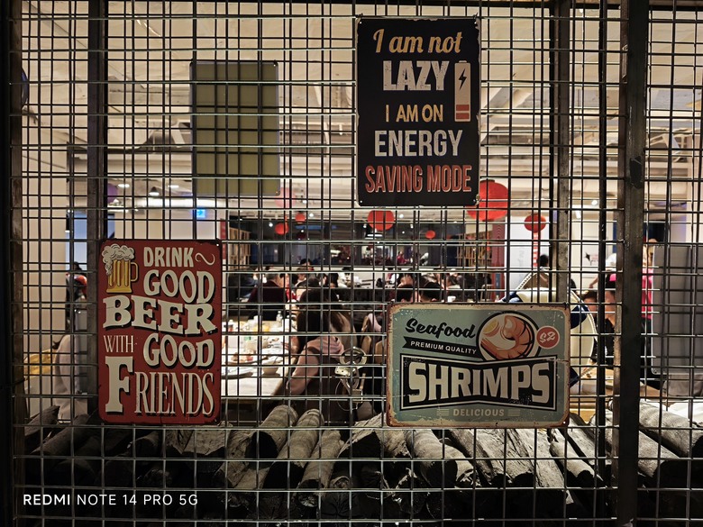 點我看大圖 除夕西門團圓feat. Redmi note 14 pro