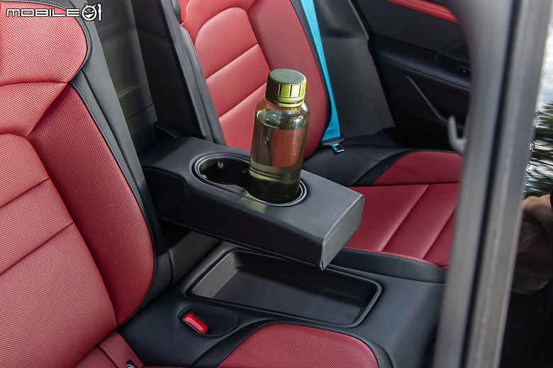 Porsche Taycan 4S Cross Turismo 小改款試駕｜性能、續航大提升，還有難以取代的獨特性！