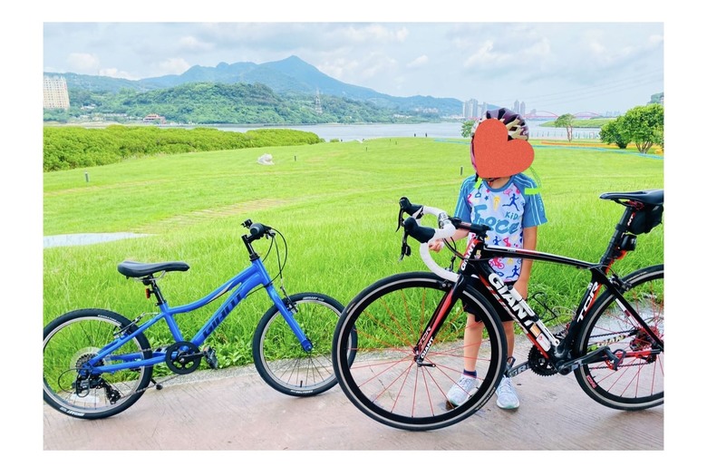  【小惡魔畫蛇添福】 一脈相傳Giant XTC LITE 20 小男生的生日禮物。Our XTC story.