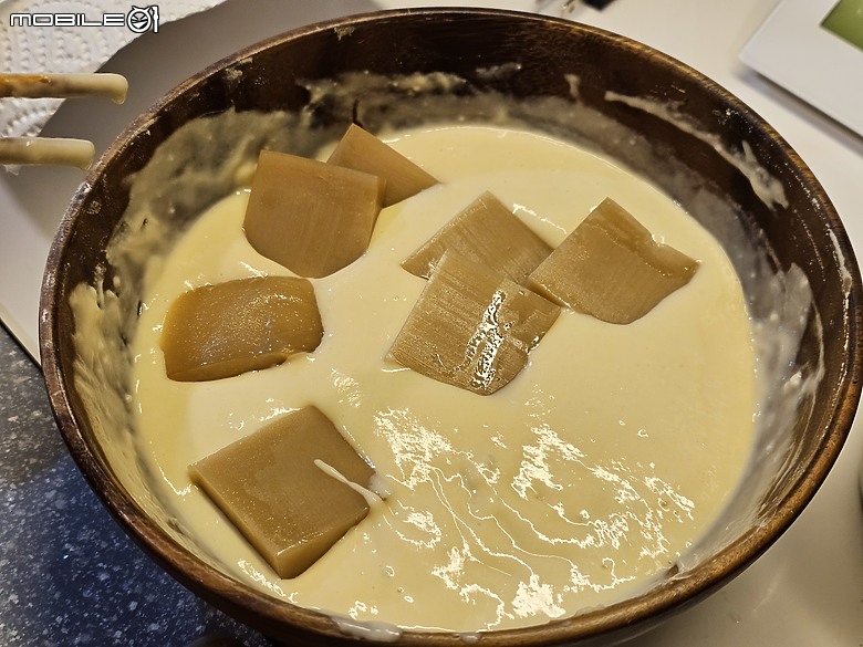 點我看大圖 年後小確幸:和老婆一起炸年糕,重溫兒時的甜蜜滋味