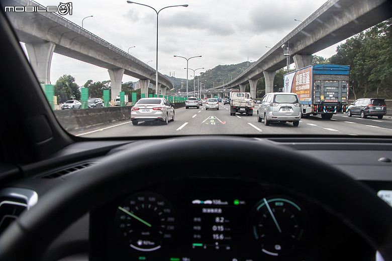 今晚，我想來點韓風休旅全家餐！Hyundai Santa Fe vs. Kia Sorento