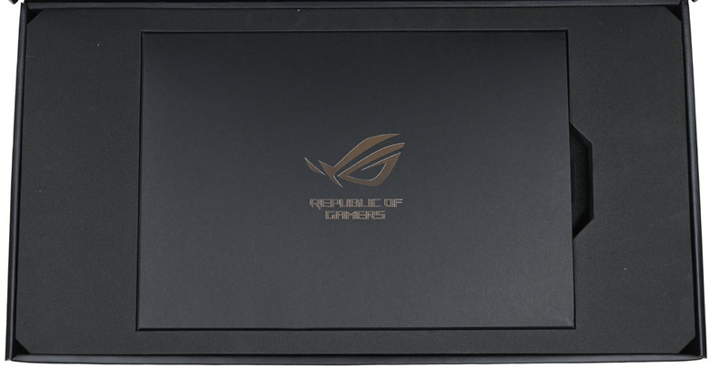 點我看大圖 動爪玩ROG ASTRAL GEFORCE RTX 5090超頻版-開箱篇
