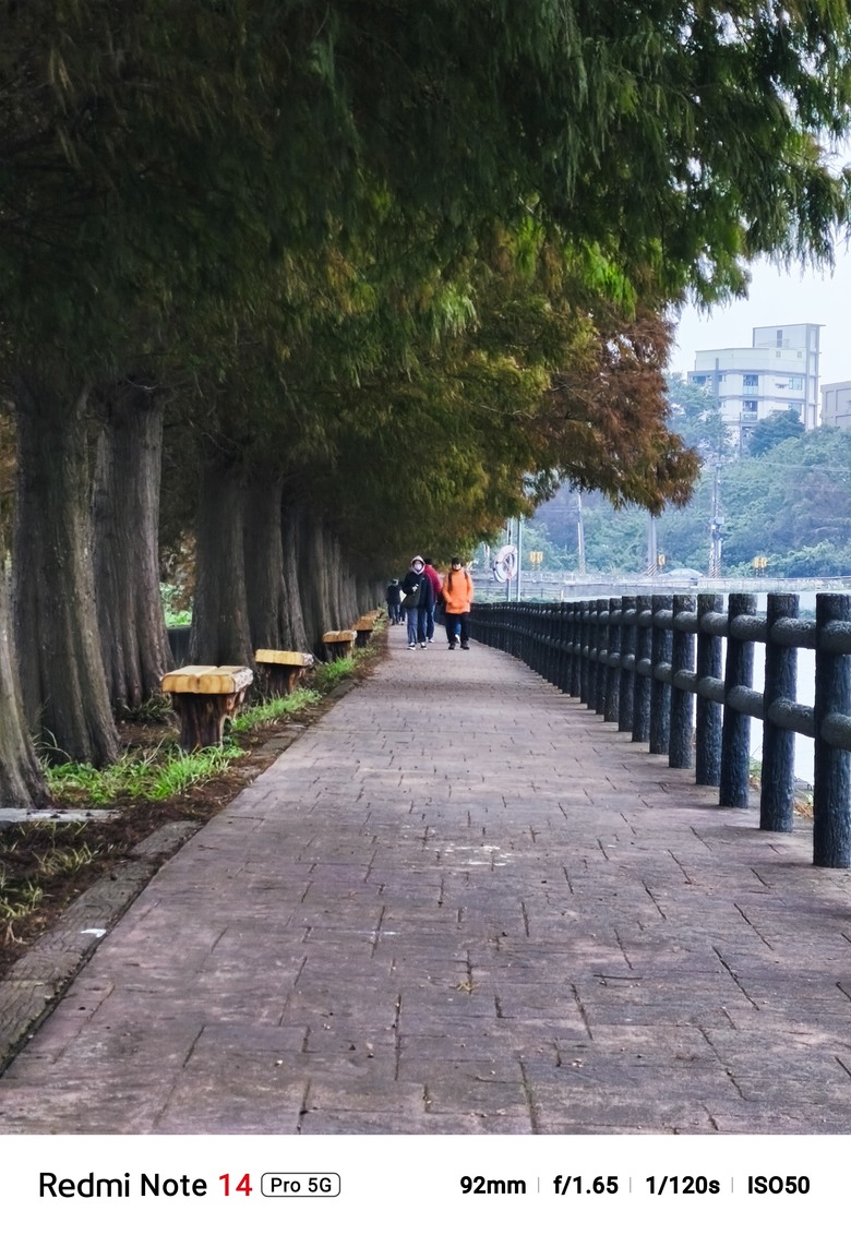 點我看大圖 除夕西門團圓feat. Redmi note 14 pro