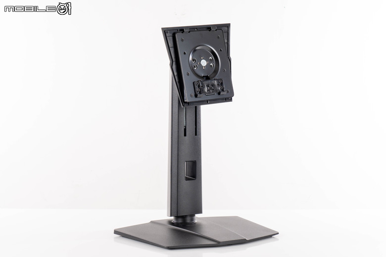 微星 MPG 322URX QD-OLED 電競螢幕開箱實測 加入 DisplayPort 2.1a 高頻寬介面的高爽度遊戲畫面選擇