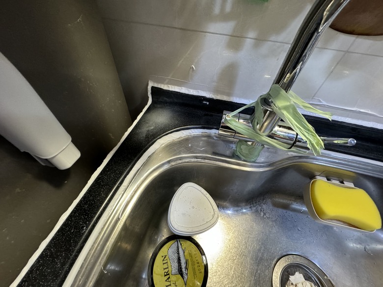台灣水電工的日常-廚房silicone更新