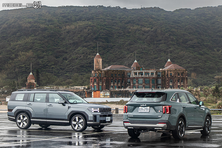 今晚,我想來點韓風休旅全家餐!Hyundai Santa Fe vs. Kia Sorento