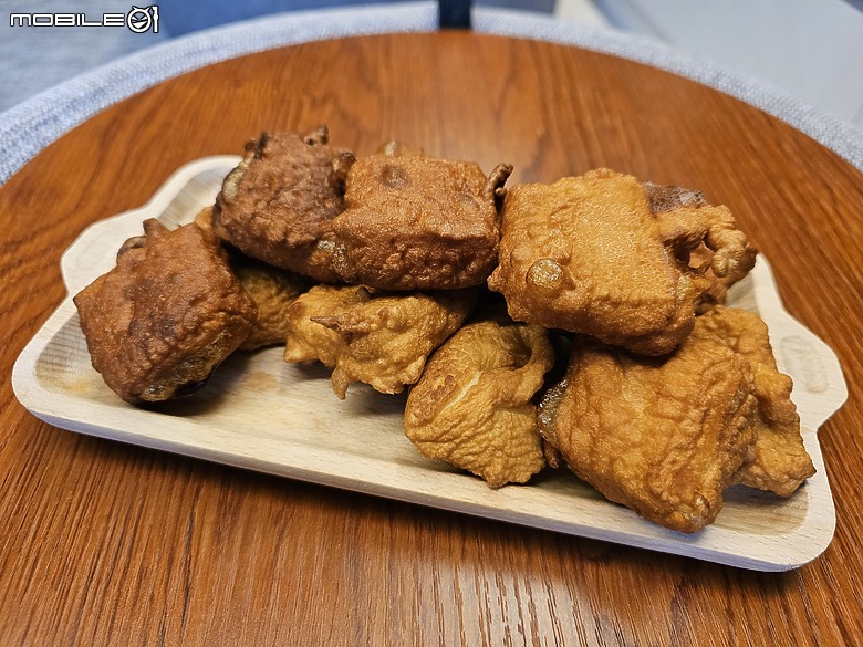 點我看大圖 年後小確幸:和老婆一起炸年糕,重溫兒時的甜蜜滋味