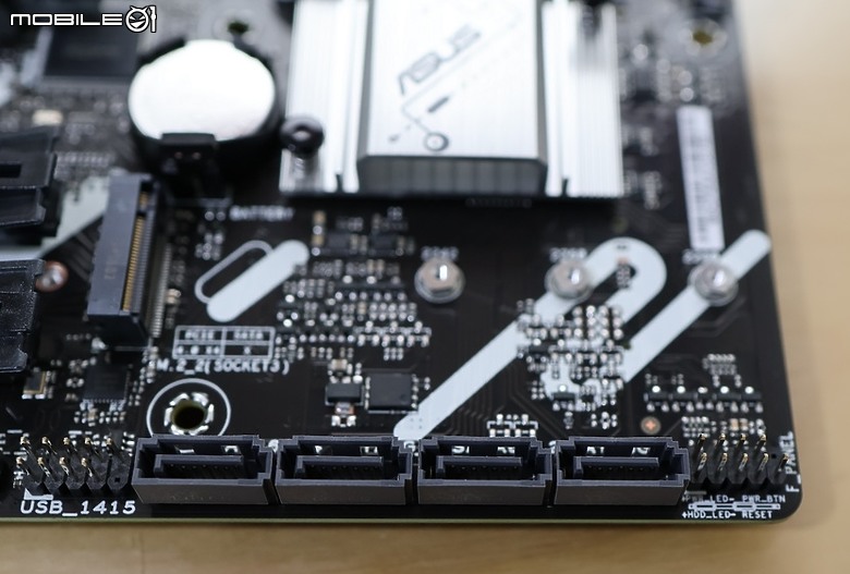 點我看大圖 Ryzen 5 7400F 最佳拍檔 PRIME B840M-A CSM 開箱