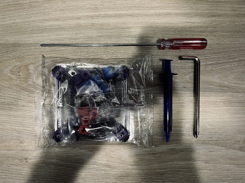 FSP MP7 ARGB 雙塔散熱器開箱 - 極致散熱效能與絕佳記憶體相容性的完美結合