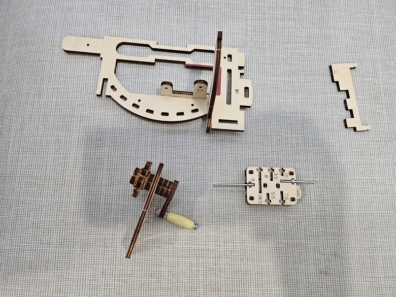 精巧可動的巧克力工廠木製模型