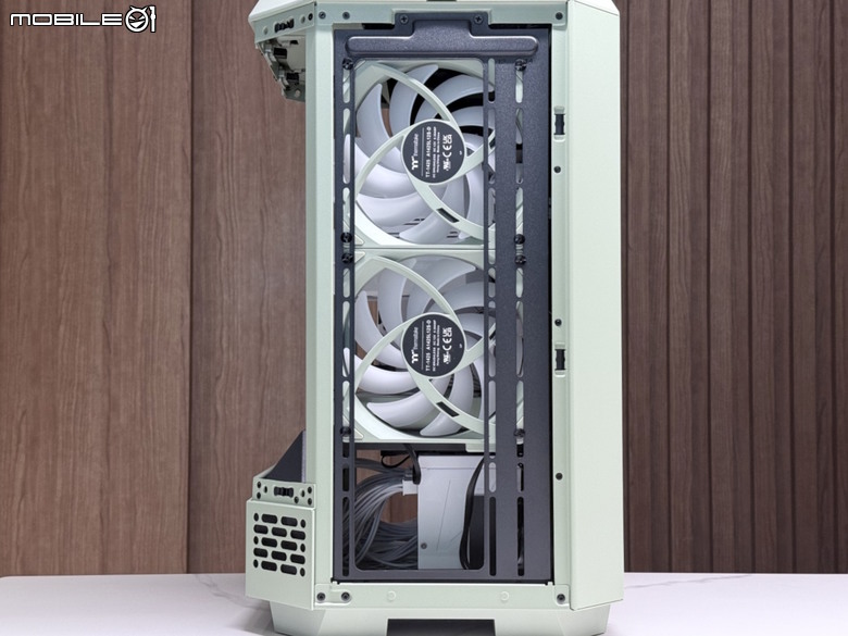 透視 The Tower 家族新成員! Tower 250 ITX機殼