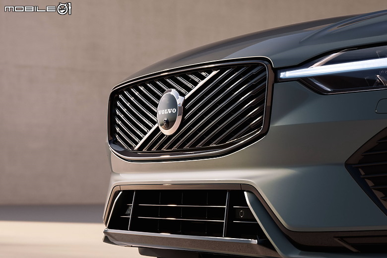 【國外新訊】Volvo 發佈新年式 XC60，外觀質感進化另換上全新車載系統！