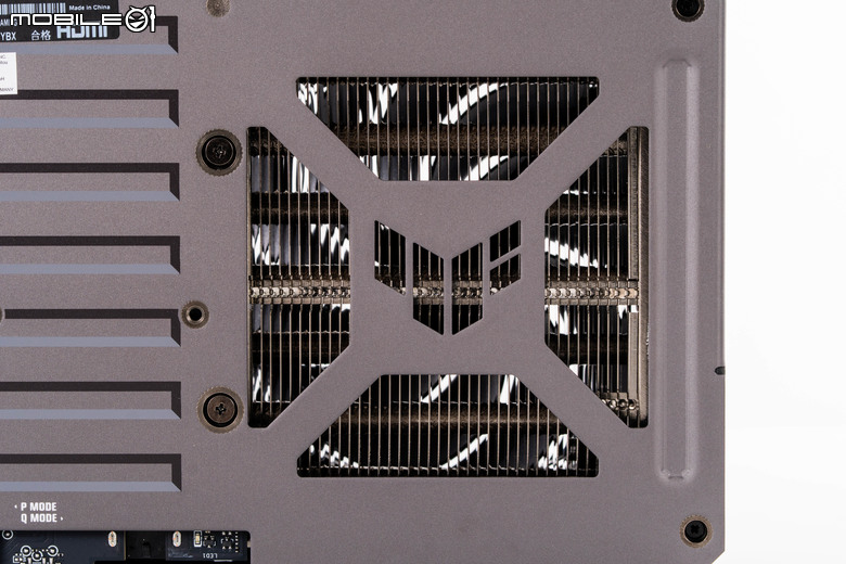 ASUS TUF GeForce RTX 5070 Ti O16G GAMING 顯示卡開箱實測 以優異散熱性能帶來效能加值的超頻卡選擇