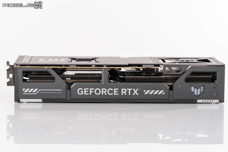 ASUS TUF GeForce RTX 5070 Ti O16G GAMING 顯示卡開箱實測 以優異散熱性能帶來效能加值的超頻卡選擇