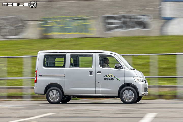 Toyota Town Ace 廂型車5人自排TSS試駕|突出的實用性、空間機能表現一流!