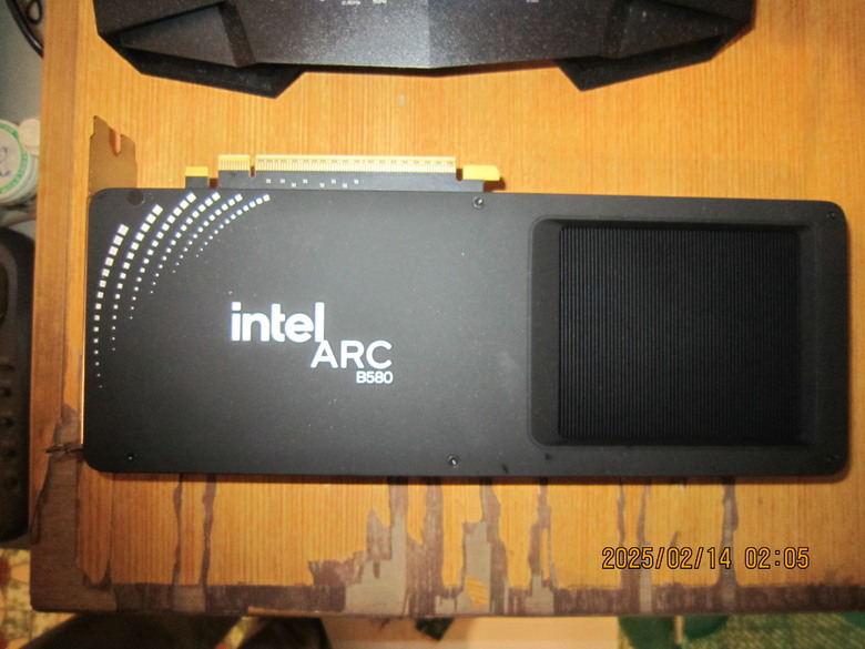 昨天花了8990元買了Intel ARC B580原廠限量版顯示卡（含開箱分享與測試）