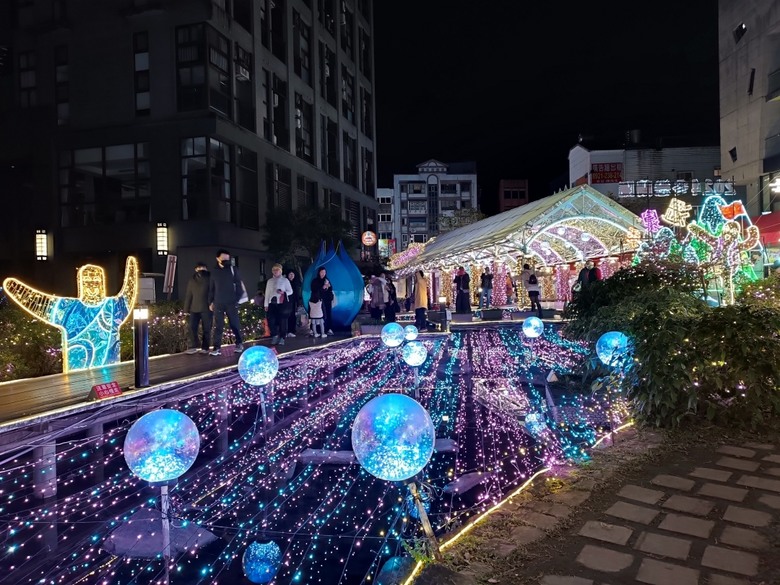 湯圍溝溫泉公園、麒麟酒店、成功國小舊禮堂與校長宿舍(moku旅人書店)、聖母醫院耶穌聖心堂、勉民堂、羅東中山公園、中興文化創意園區 — 礁溪溫泉旅館與羅東一日遊
