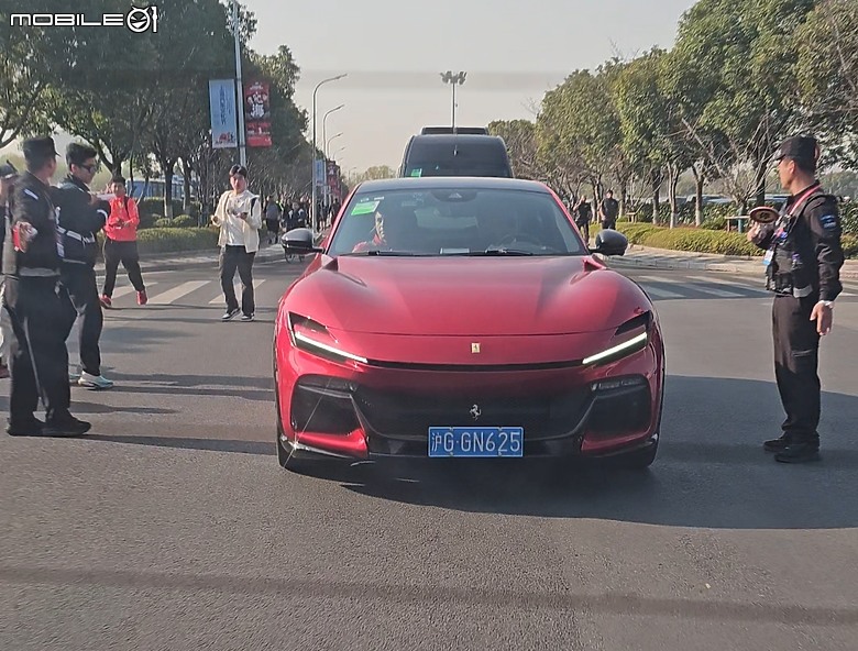 領著七千美金的票採訪2025 F1上海站|Pit參訪、車手面對面,來自Mercedes-AMG Paddock Club的豪華觀賽體驗!