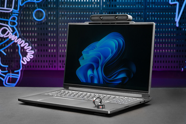 Lenovo 揭「可外折螢幕筆電」ThinkBook Flip，持續探索大螢幕筆電可能性！