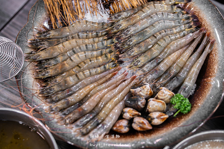 點我看大圖 宜蘭火鍋吃到飽_熊飽鍋物涮涮鍋,268元起蔬菜自助吧放題,宜蘭火車站附近美食餐廳_2025菜單 – 冠婷生活趣