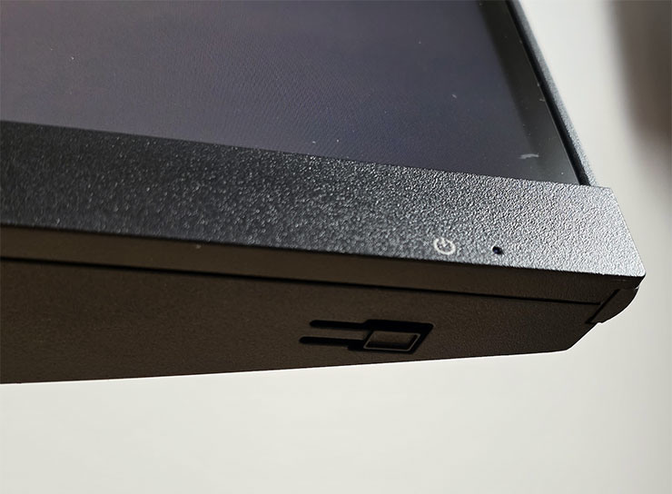 MSI MAG 321CUPDF 曲面電競顯示器開箱：4K 優異畫質、160Hz 高流暢度與曲面沉浸一次滿足，雙模顯示百搭各類遊戲！