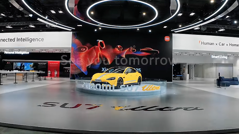 人車家合一!小米MWC 2025展區亮點:SU7 Ultra、小米15搭磁吸鏡頭