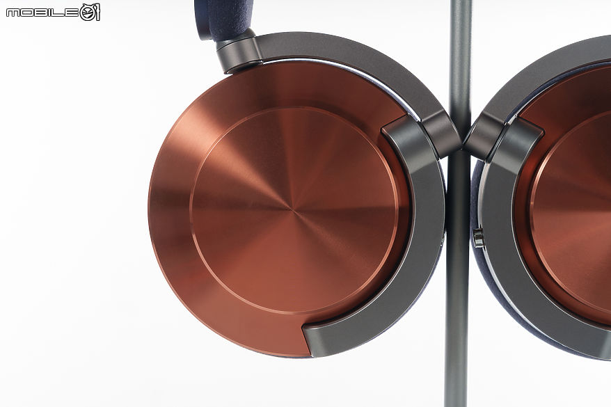 Dyson OnTrac 降噪耳機完整解析｜再闖音訊市場能否闖出名堂？