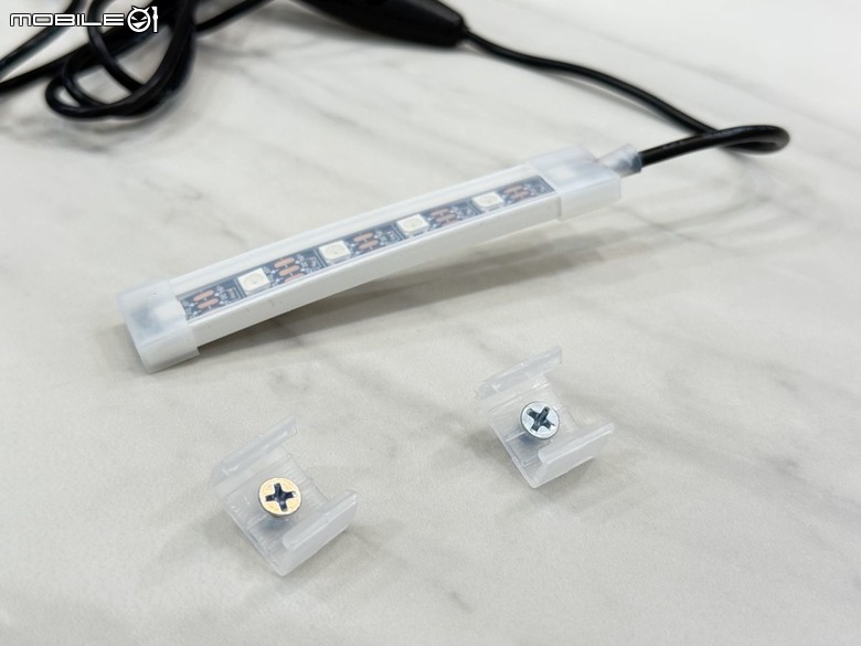 色彩繽紛!威世波WAVEST 電競Style 鋁合金氣壓螢幕支架
