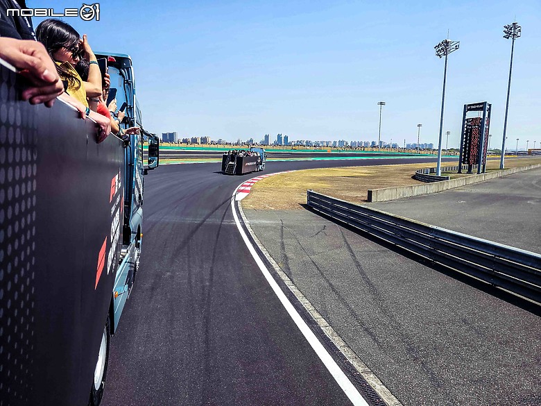 領著七千美金的票採訪2025 F1上海站|Pit參訪、車手面對面,來自Mercedes-AMG Paddock Club的豪華觀賽體驗!