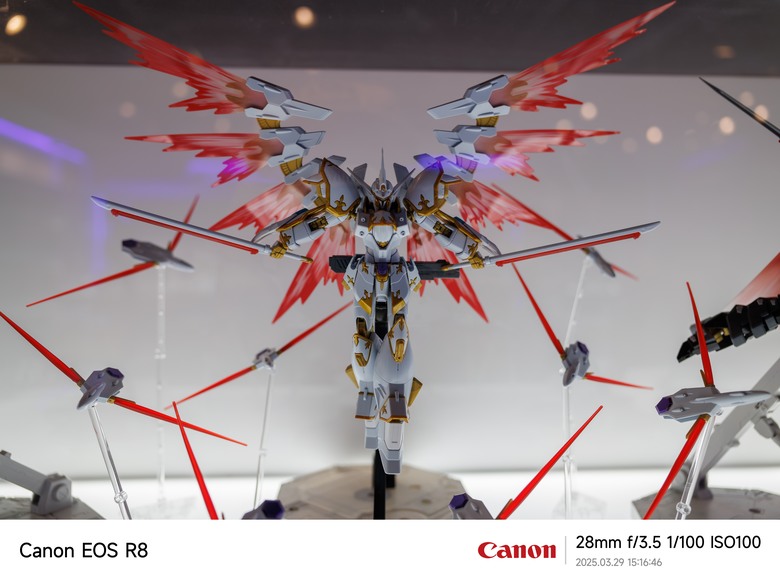 小米15Ultra VS Canon 相機