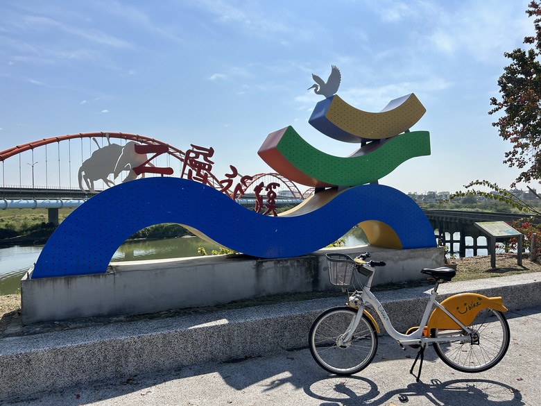 騎趣仁德「戰鬥機起飛藝術圖」踩點記